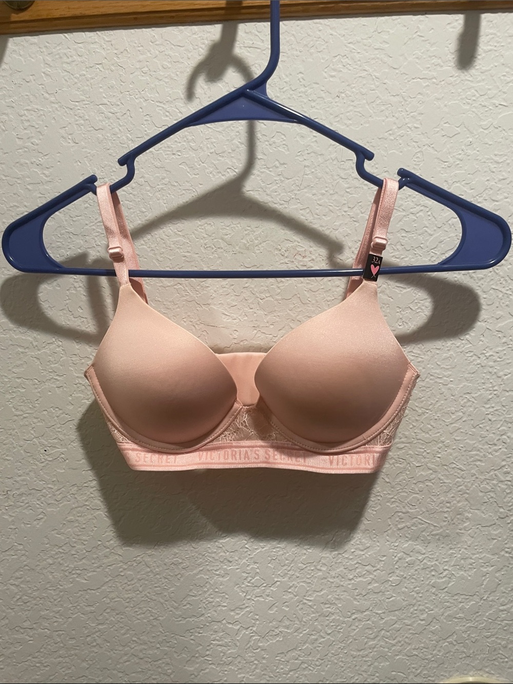 Victoria's Secret Pale Pink Molded T-Shirt Bra